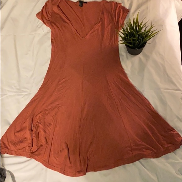 Deep V- Skater dress - Picture 2 of 2